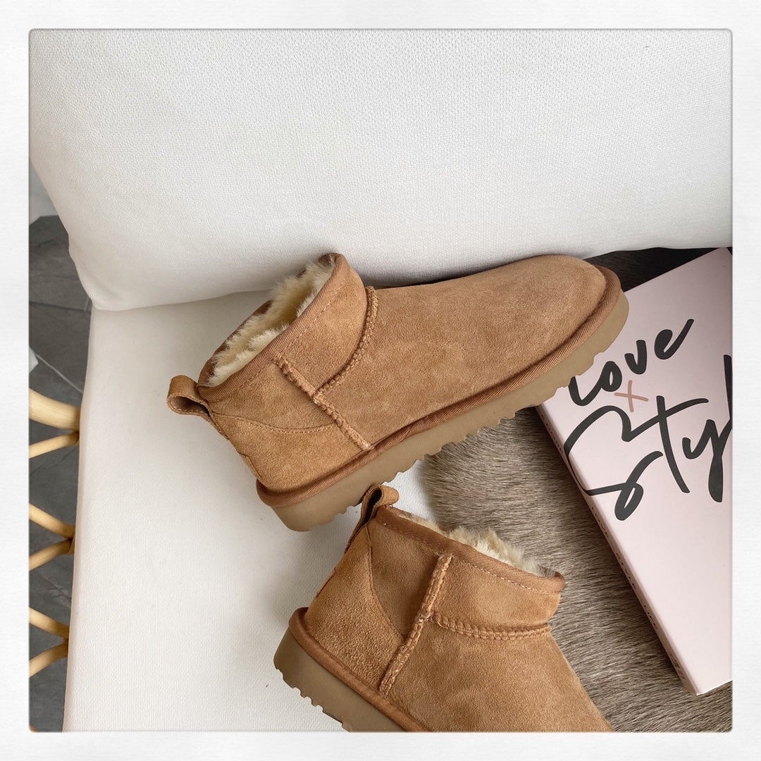 2YA96ZDE Stylish snow boots