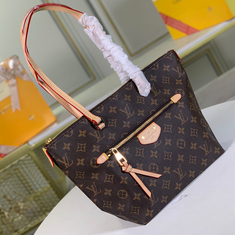 1E001BDE Stylish leather bag