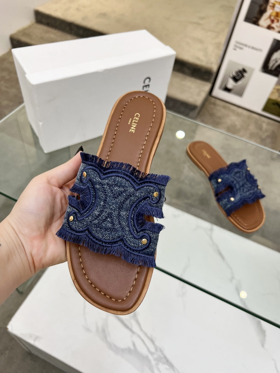 255QA25ZDE Stylish leather shoes