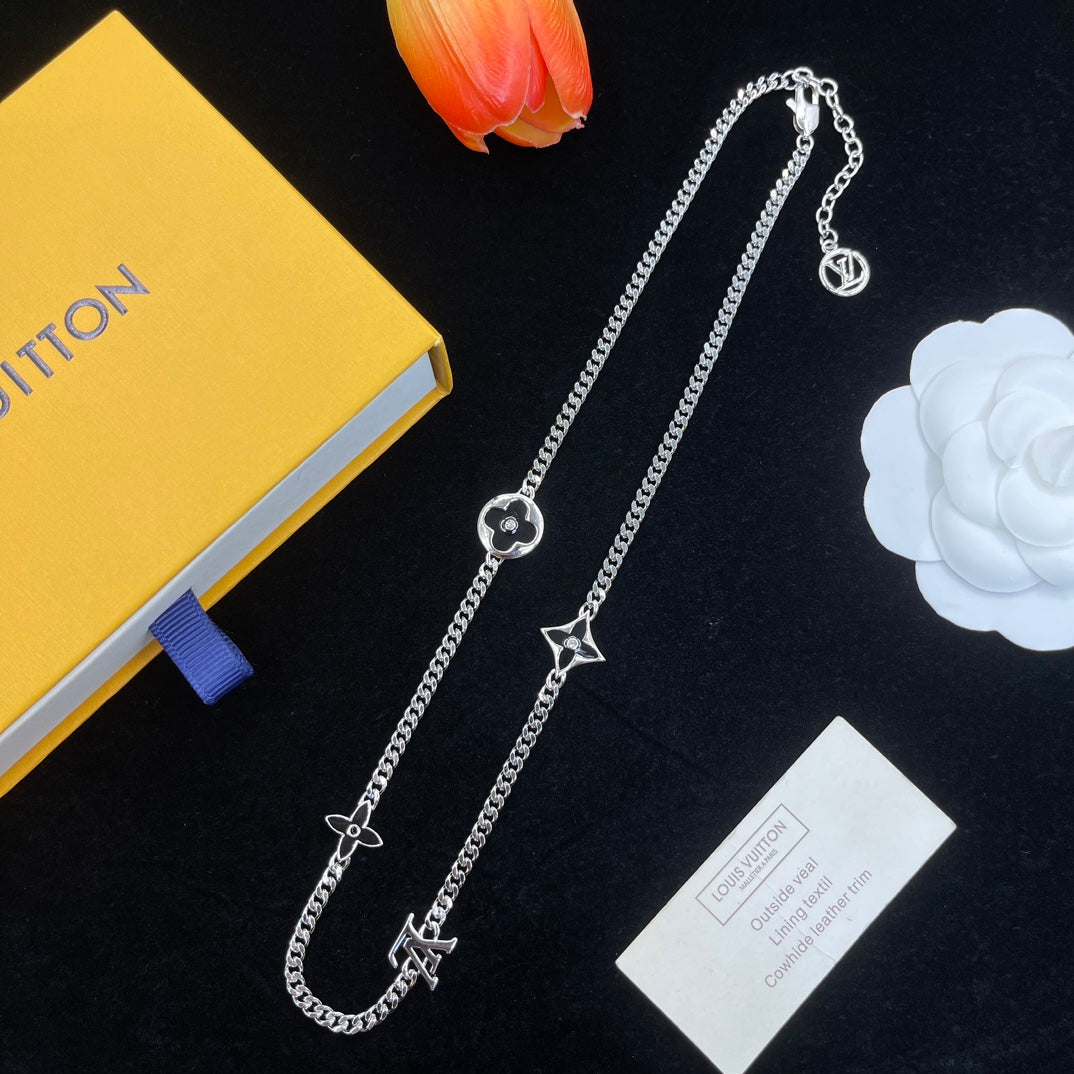 14E1001XDE Stylish Necklaces