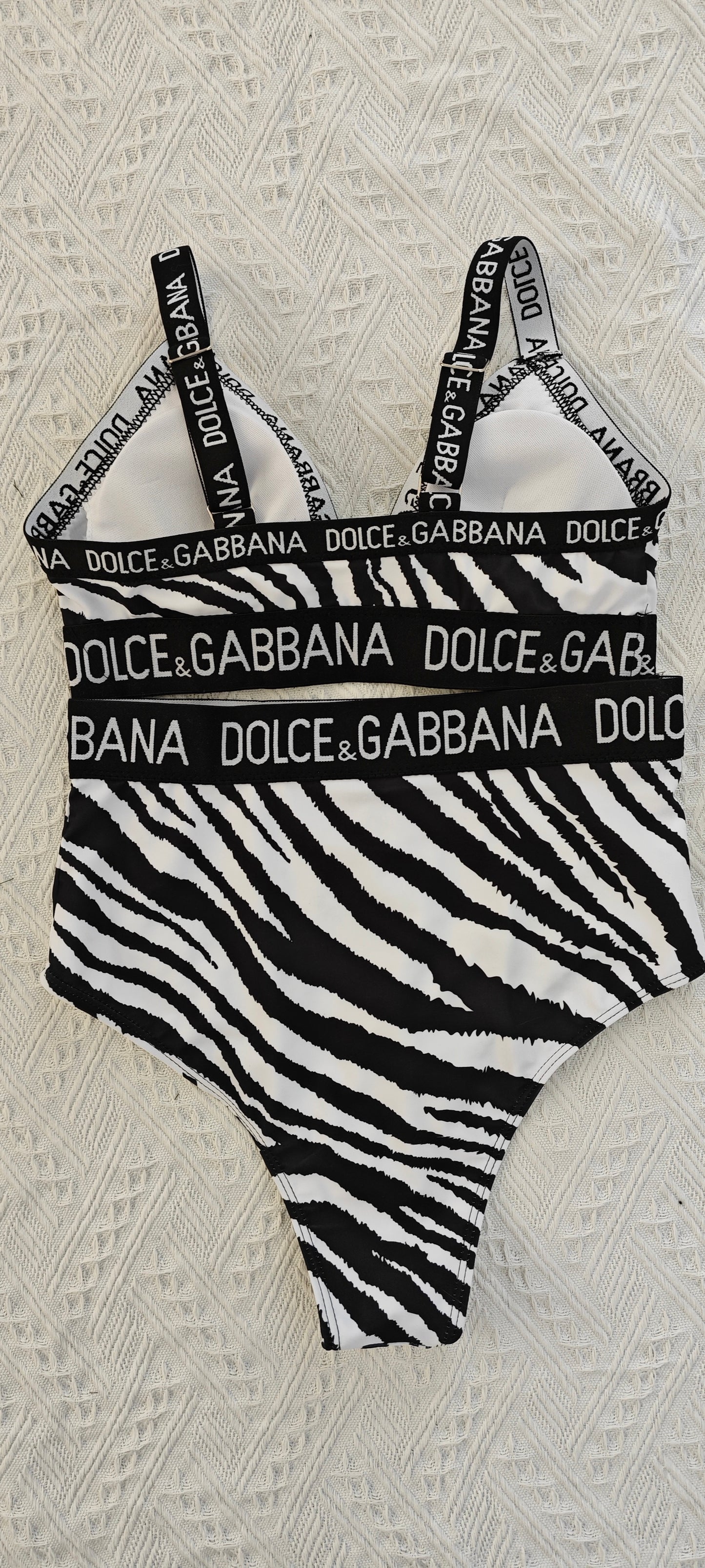 14A202YDE Stylish Bikini swimsuit