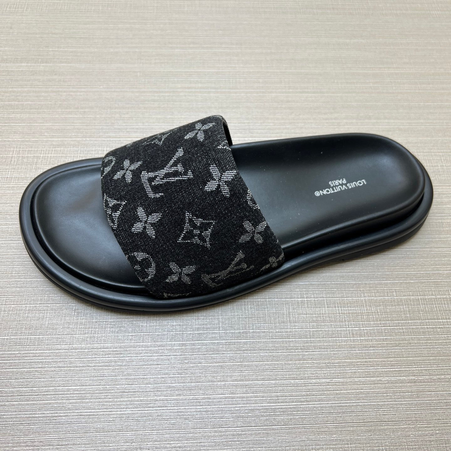 535ZE302ZDE Stylish Slippers