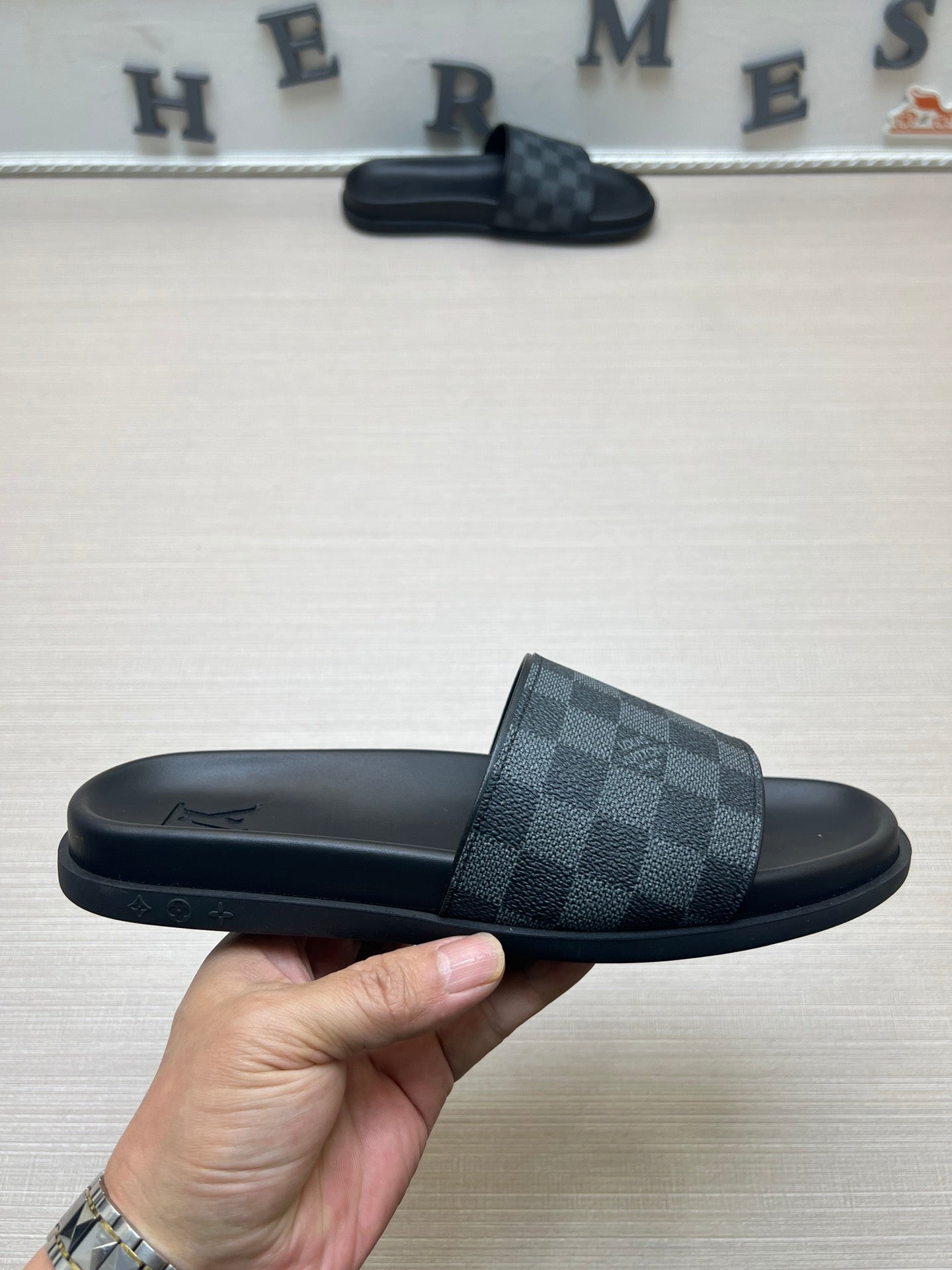 54E59ZDE Stylish slippers