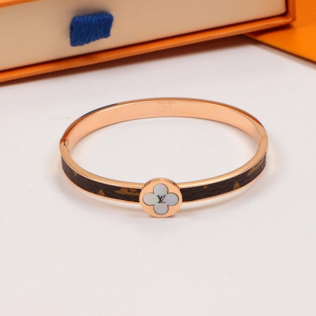 2E25KDE Stylish Bracelets