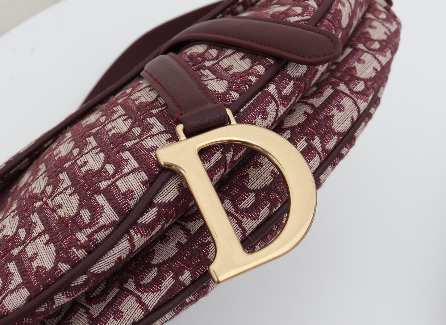 5D12BDE Stylish leather bag