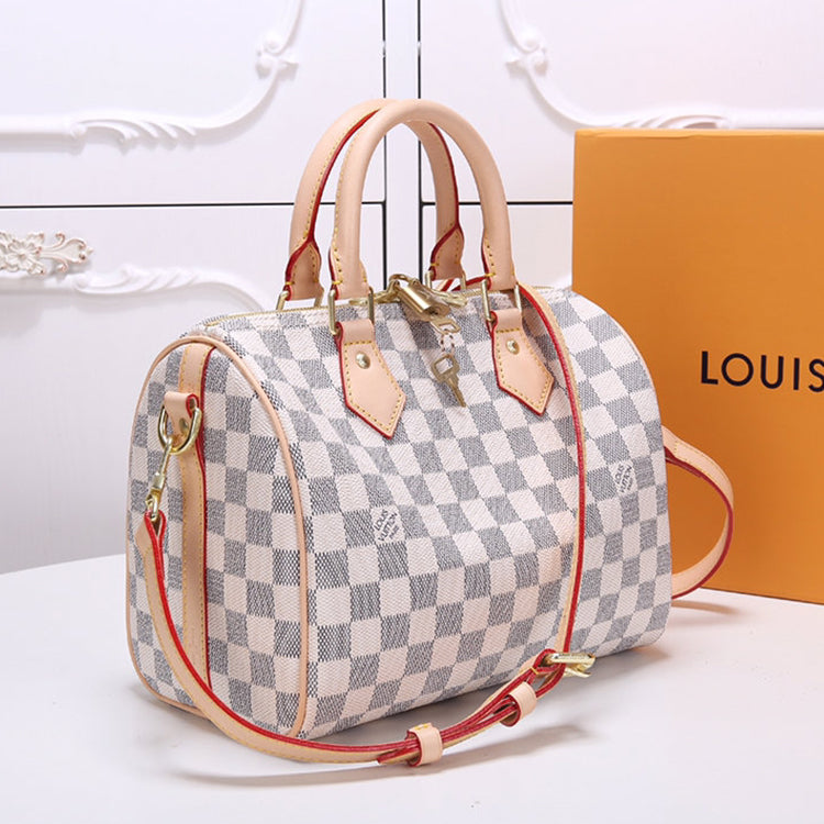 2E17BDE Stylish leather bag