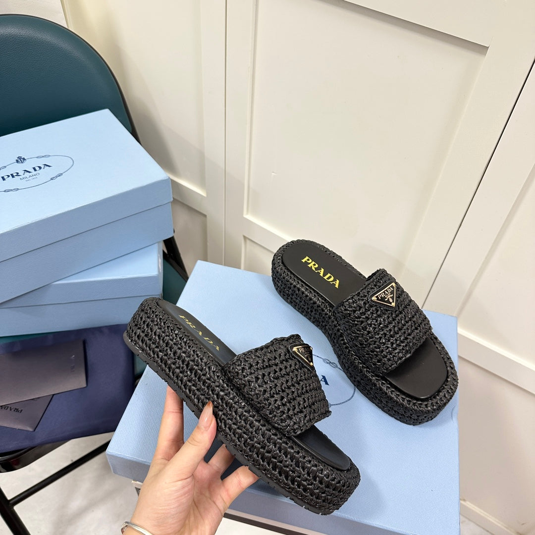 14PD27ZDE Stylish slippers