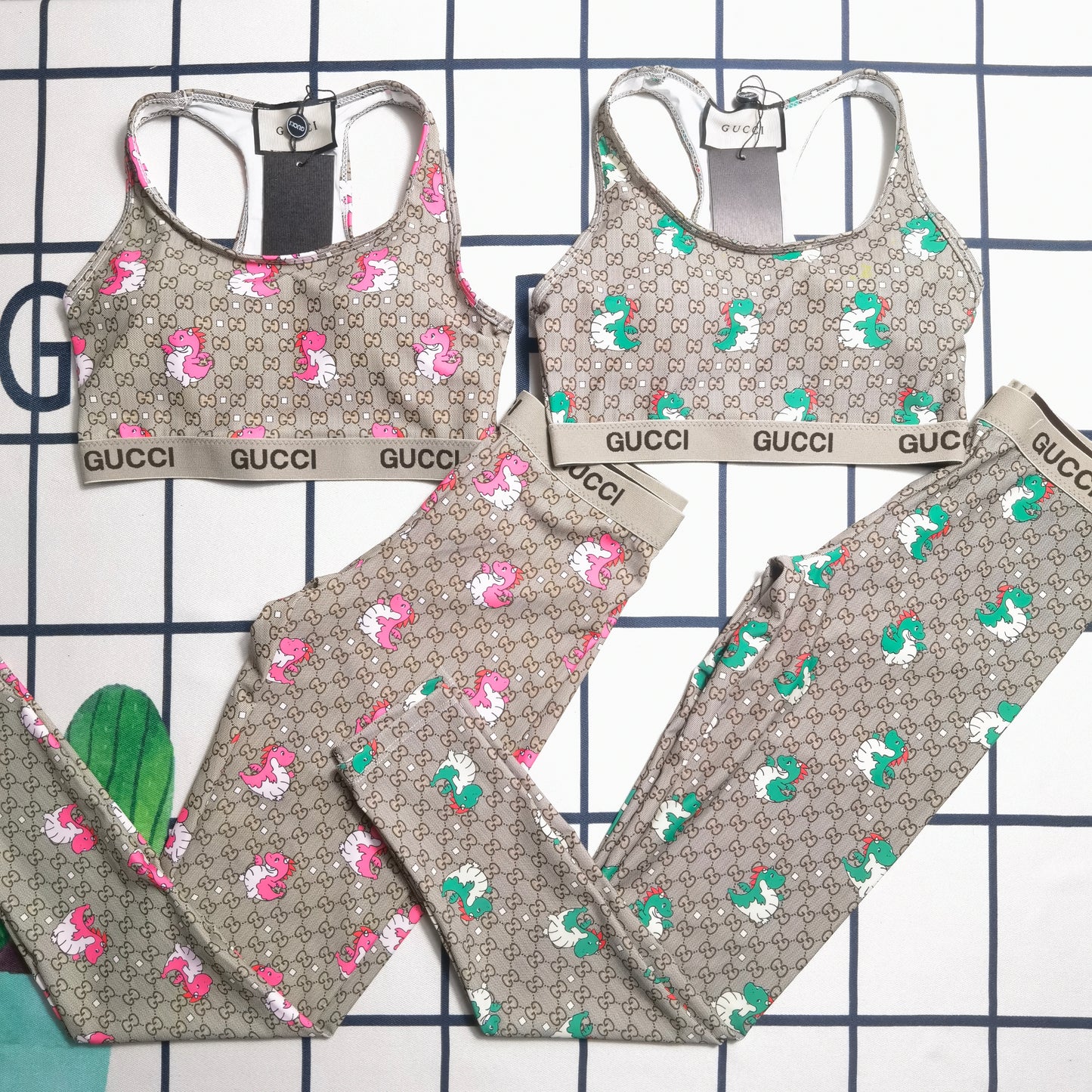 14B103YDE Stylish Long sleeve swimsuit