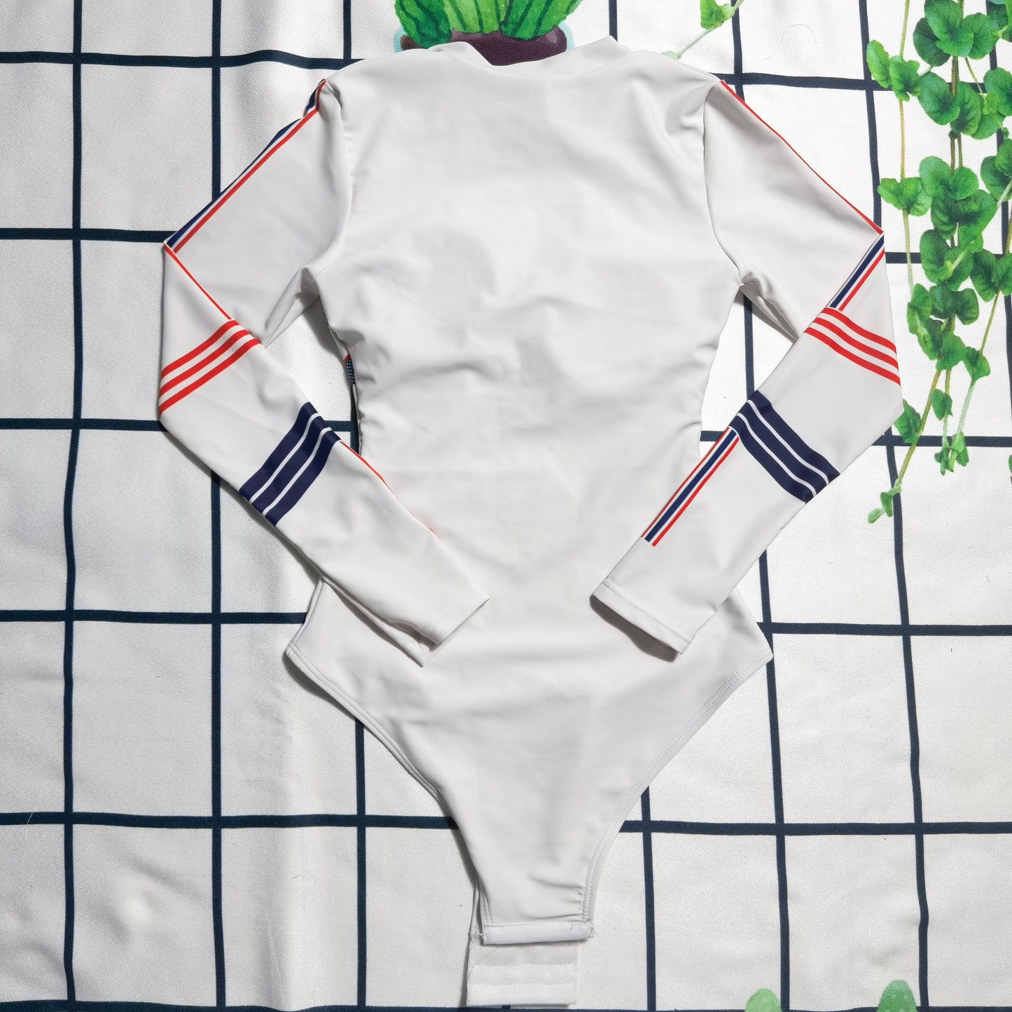 14D23YDE Stylish Long sleeve swimsuit
