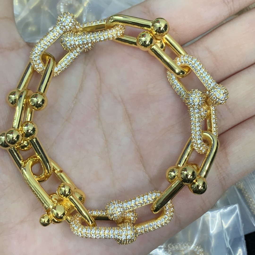 8XT32XDE Stylish Earring Bracelets Necklaces