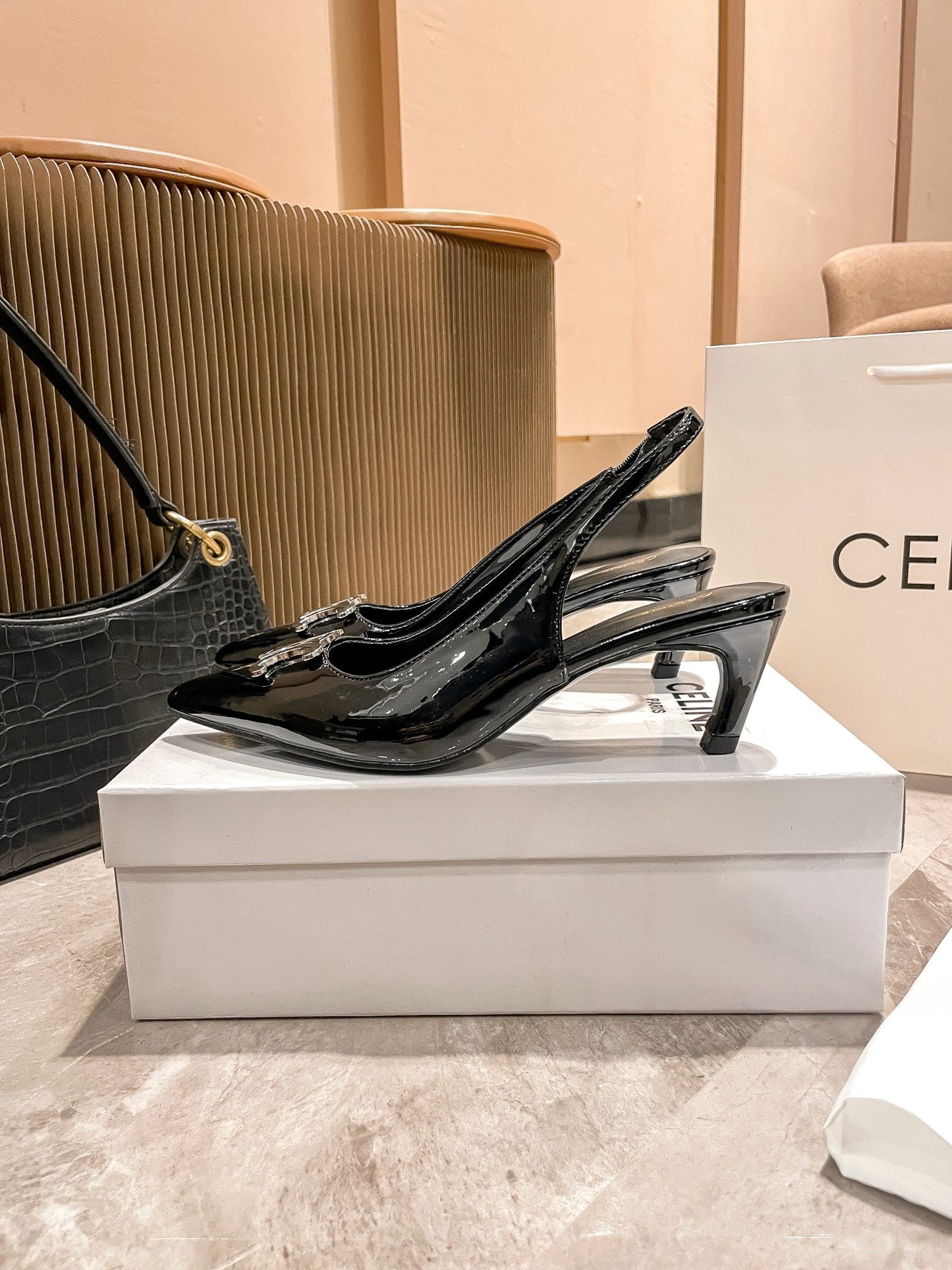 14CL87ZDE Stylish High heels Heel height 5cm
