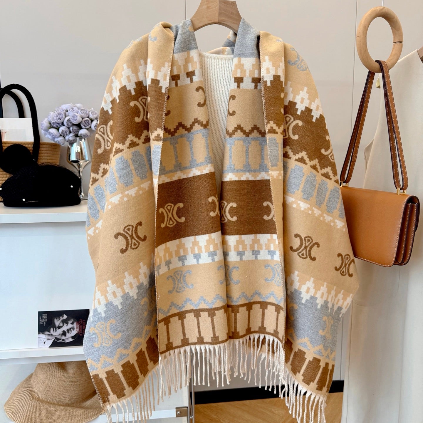 185ZN61WDE Stylish Winter Scarves