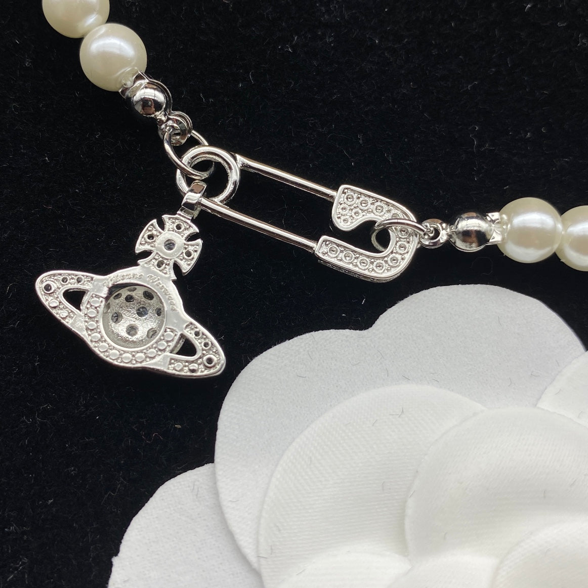 15QA1XDE Stylish Necklace