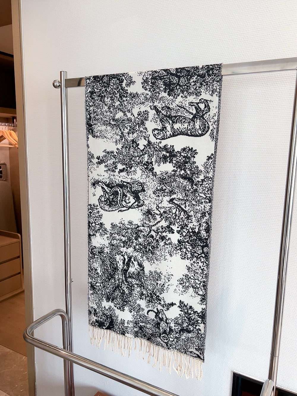 185ZD13WDE Stylish Winter Scarves