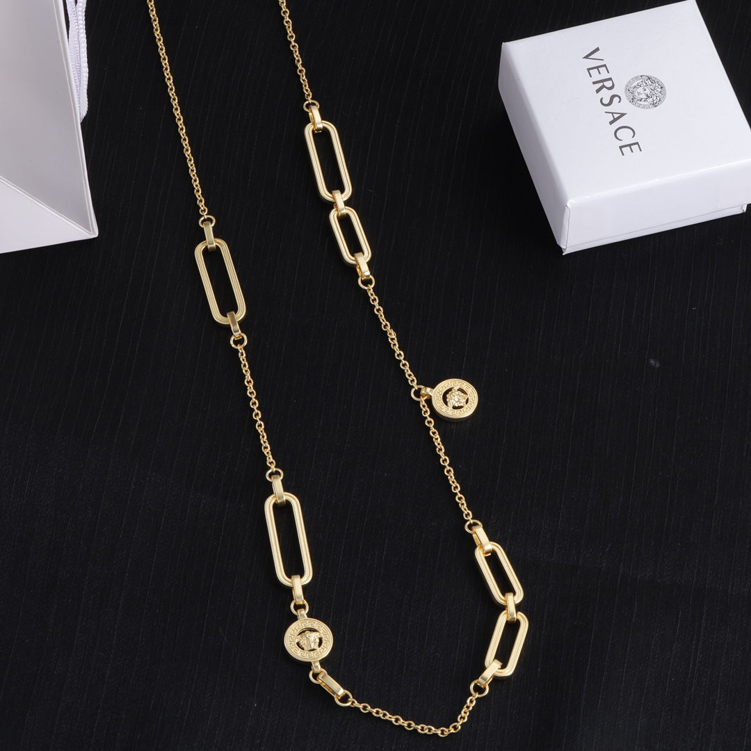 175RV86XDE Stylish Necklace