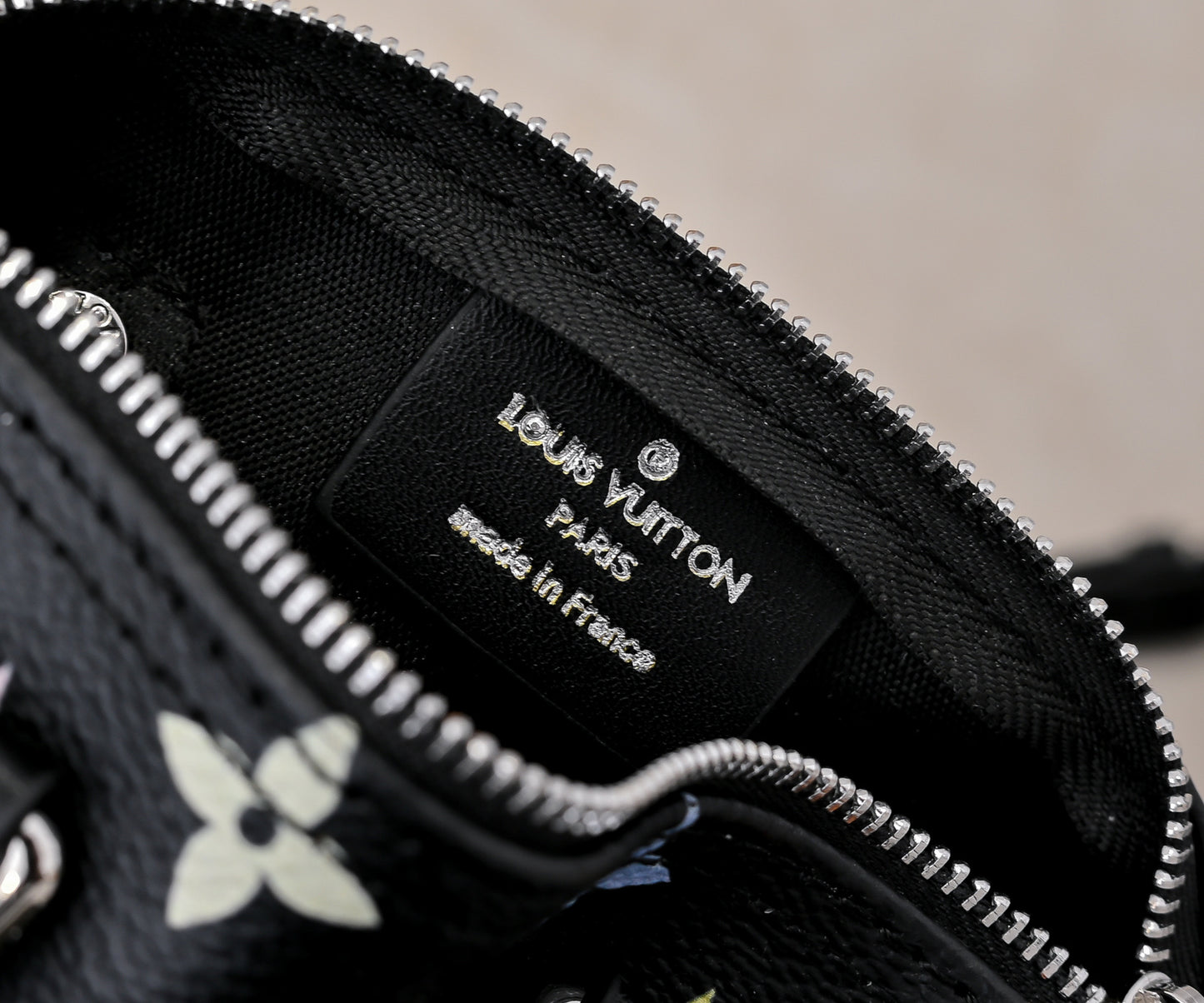 175XE2BDE Stylish leather bag