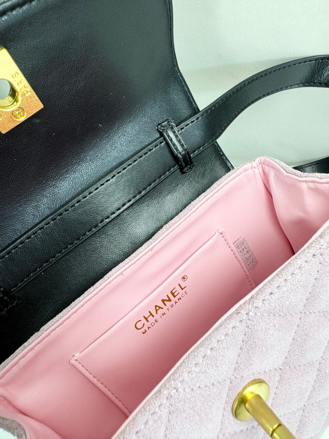 15RC62BDE Stylish leather bag