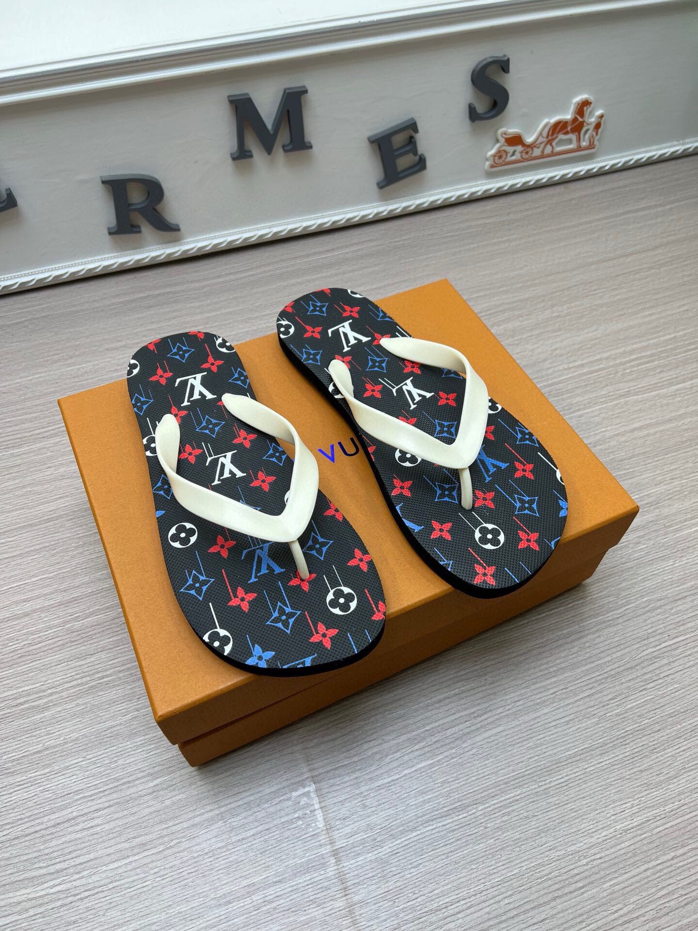 54E55ZDE Stylish slippers