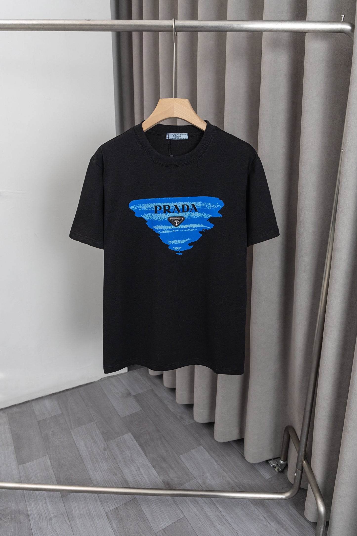 125WP5UDE Stylish T-shirts