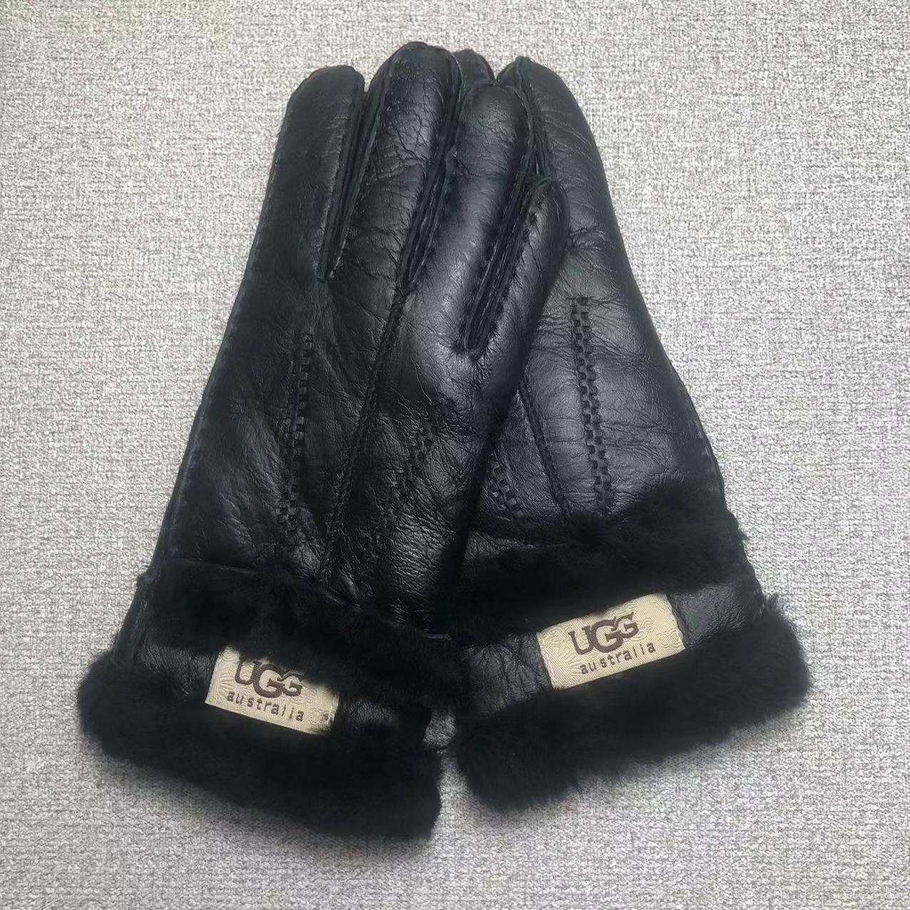 24A77SDE Stylish gloves