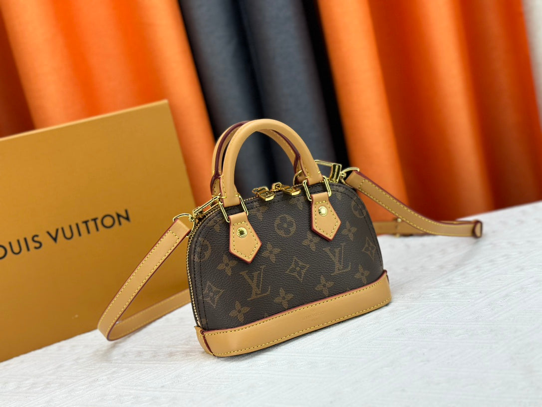 155XE20BDE Stylish leather bag
