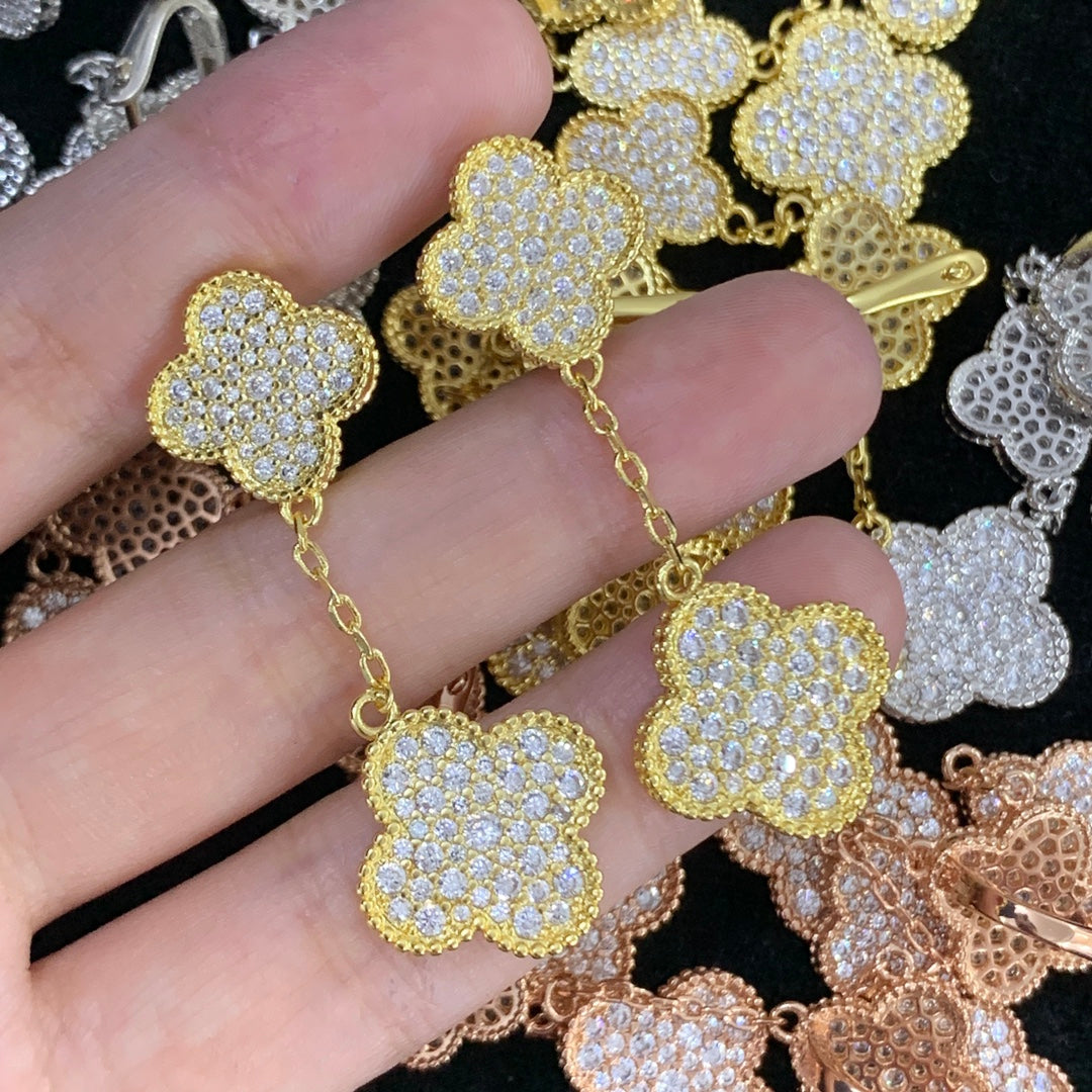 84VA3EDE Stylish Earrings