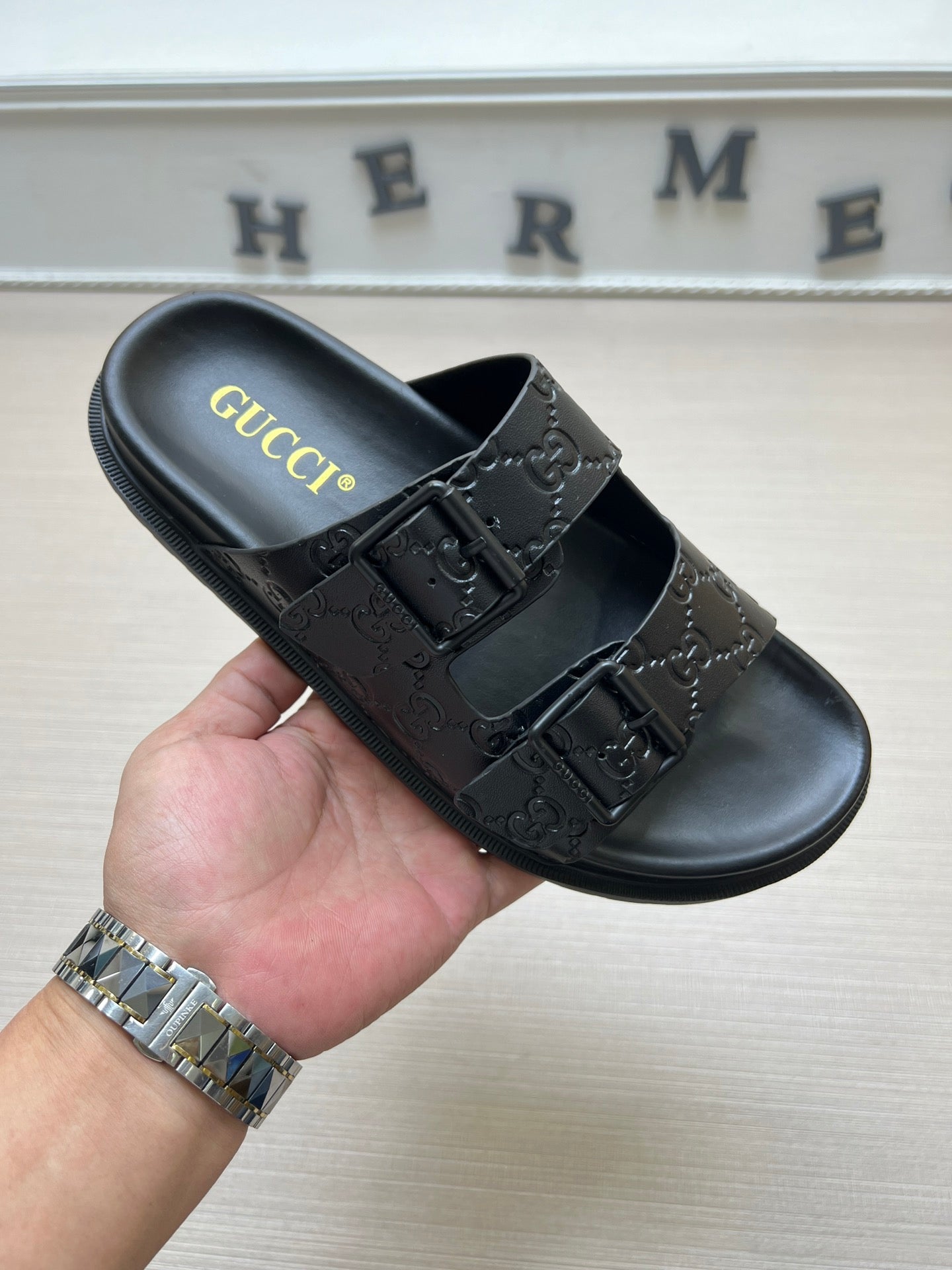 54B91ZDE Stylish slippers