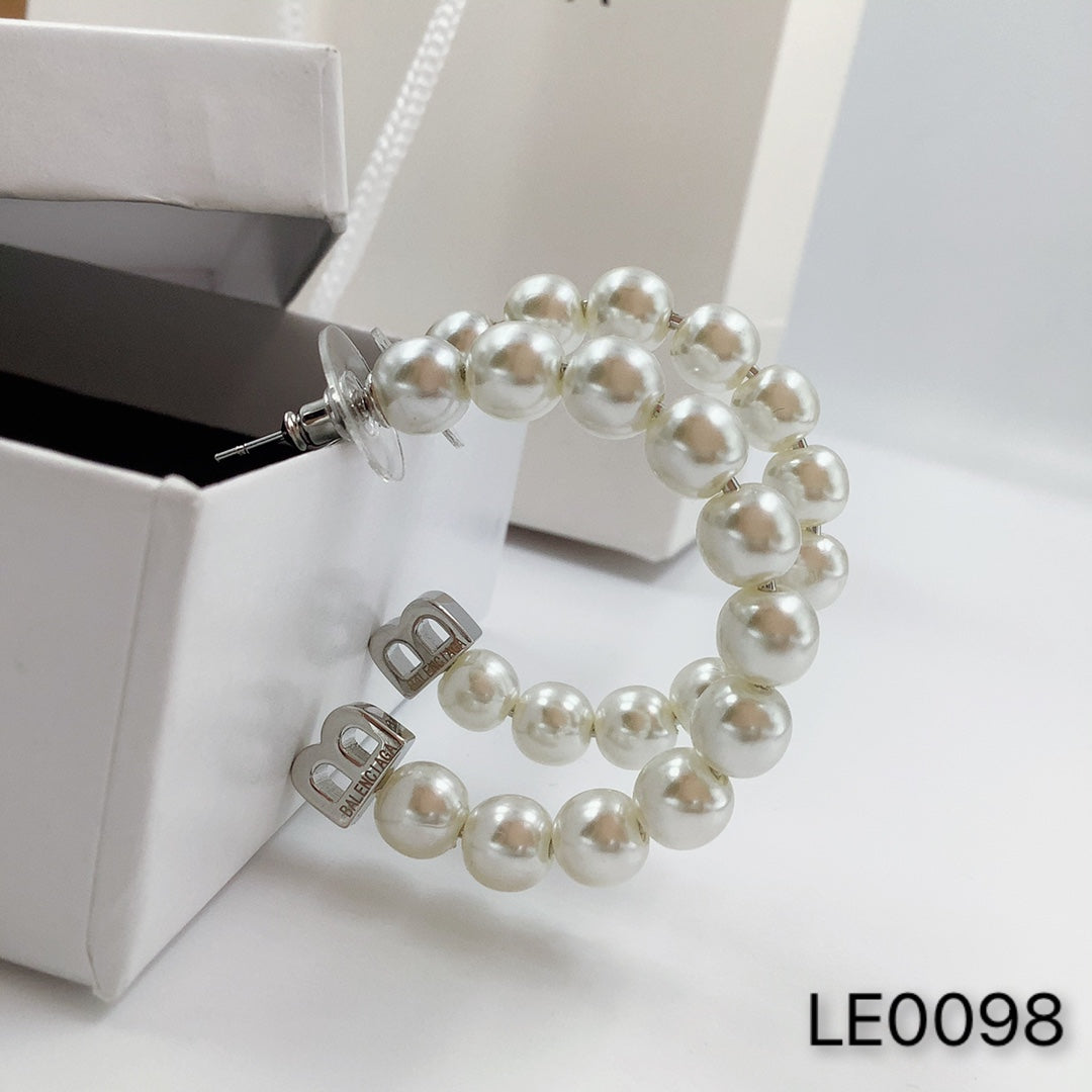 14J140EDE Stylish Earrings