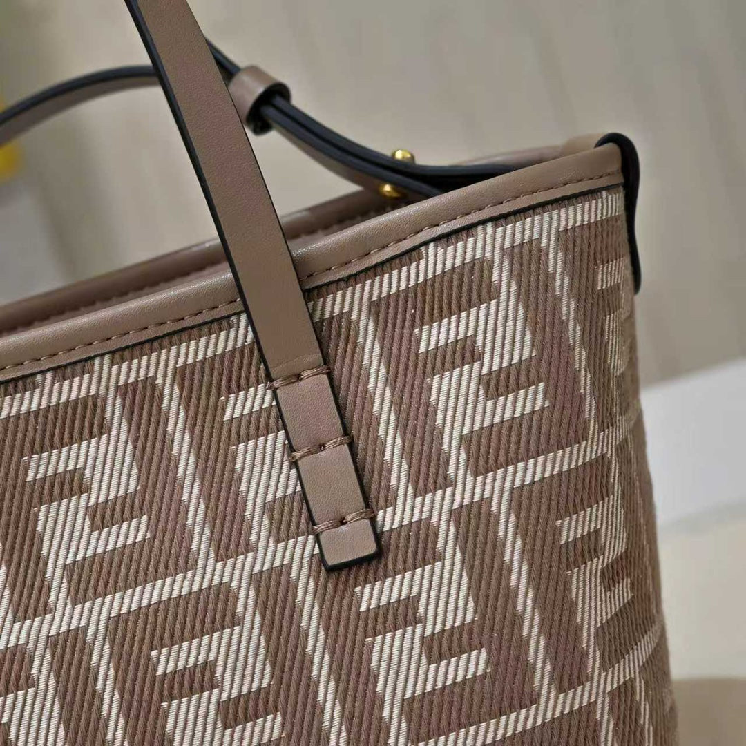 15RF7BDE Stylish leather bag