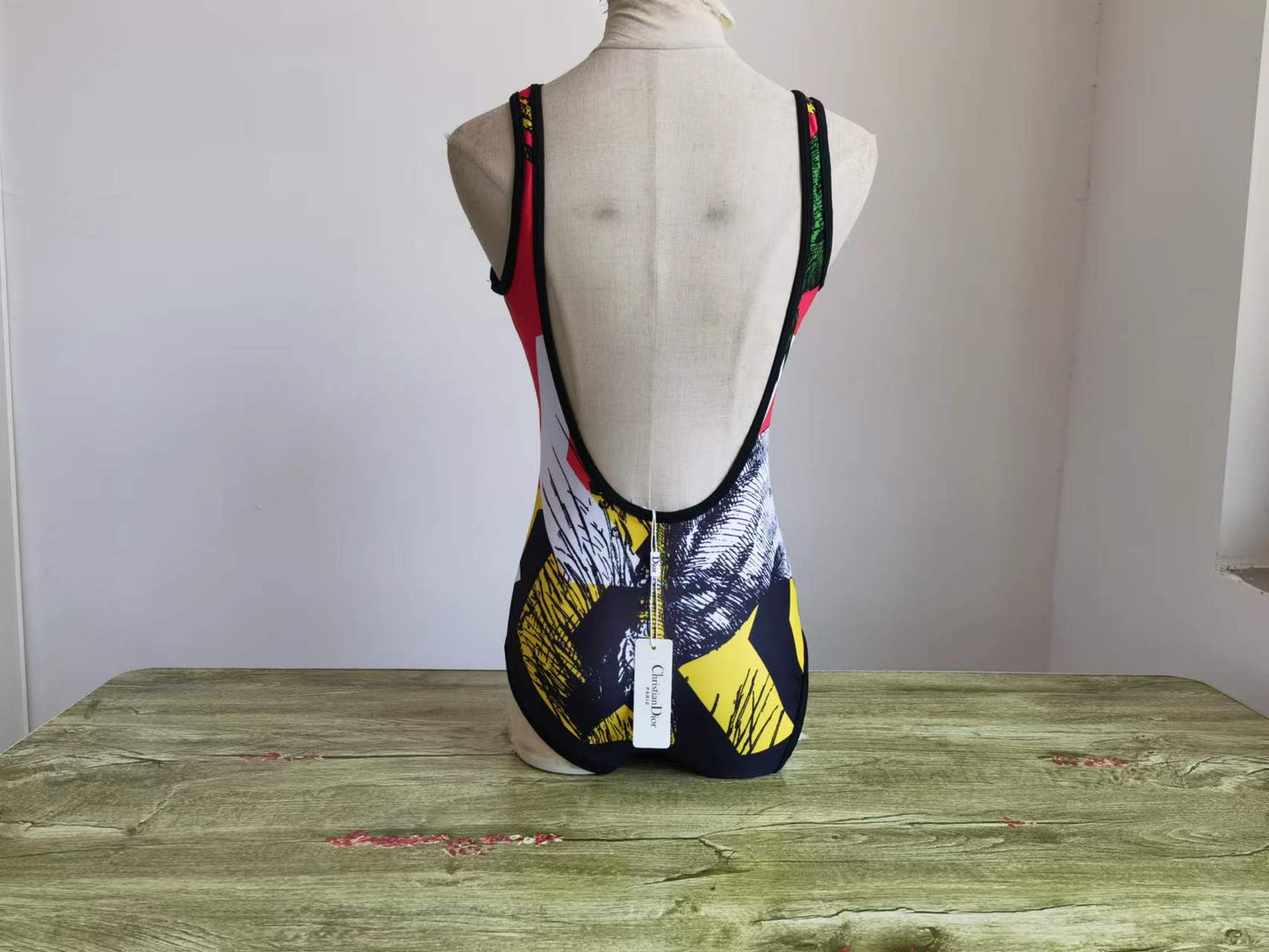 14D158YDE Stylish Bikini swimsuit