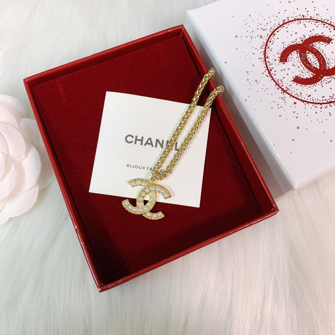 15NC17XDE Stylish Necklaces