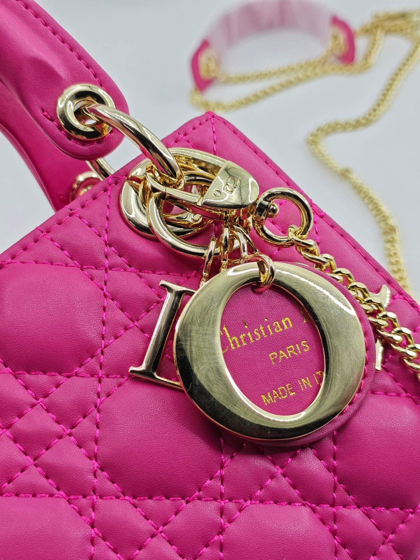 15RD60BDE Stylish leather bag