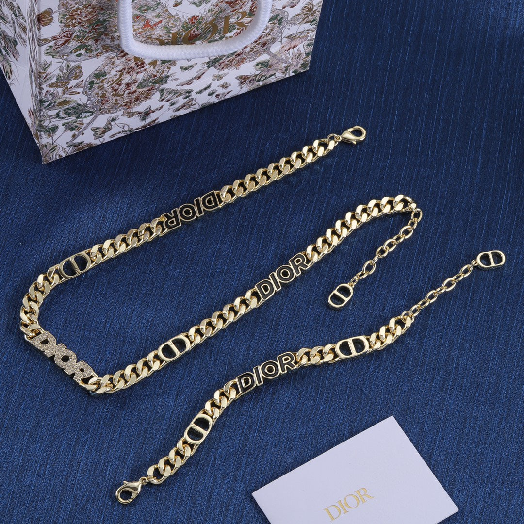 14D540XDE Stylish Bracelets Necklaces