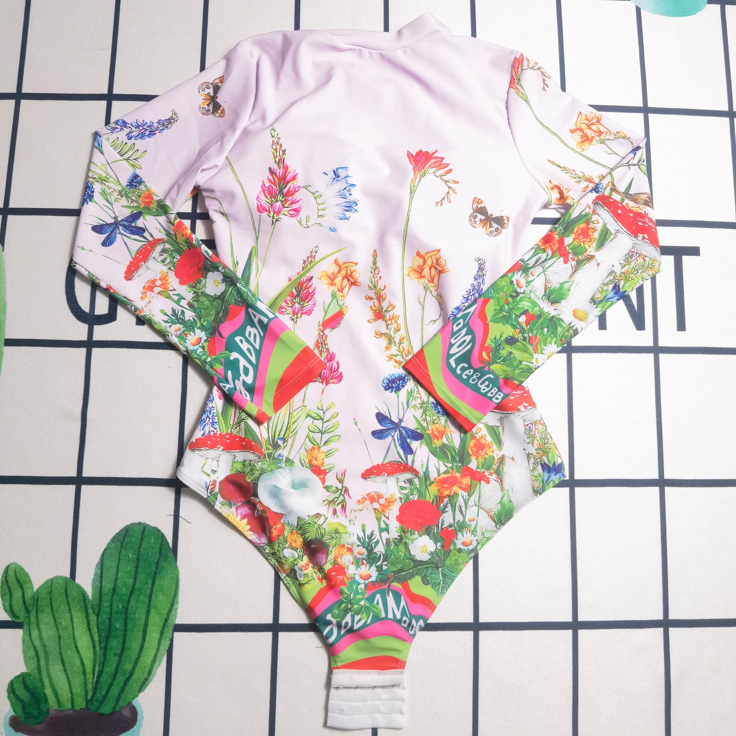 14A98YDE Stylish Long sleeve swimsuit