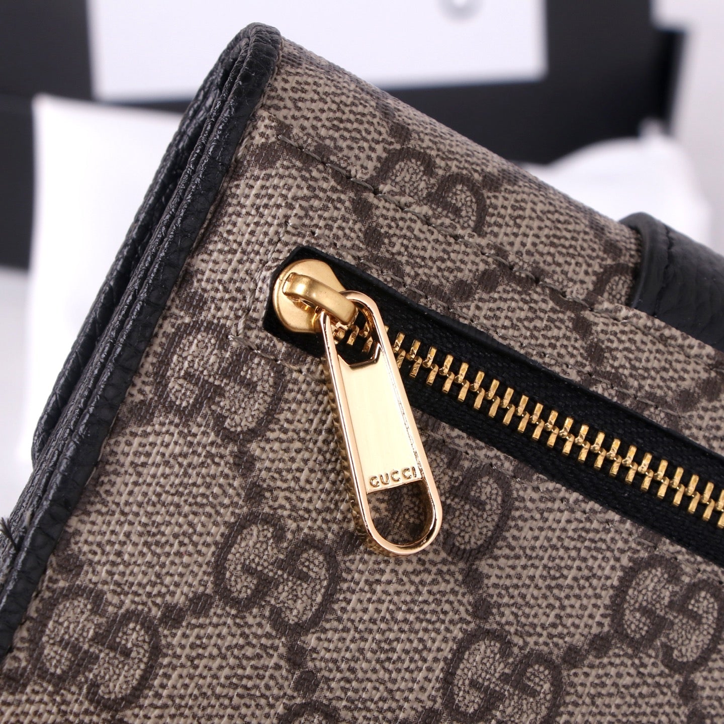 155NB52BDE Stylish leather bag