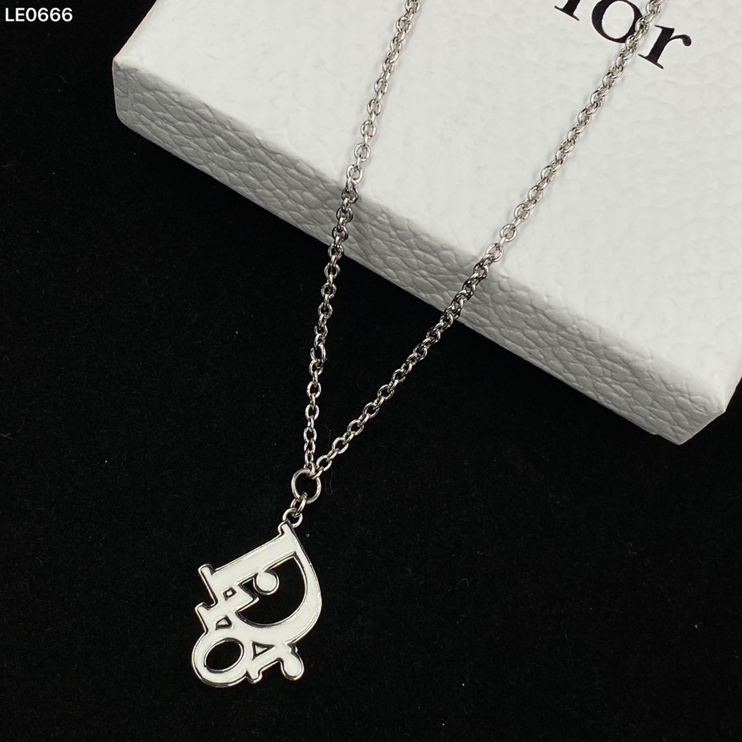 1YD179XDE Stylish Necklaces
