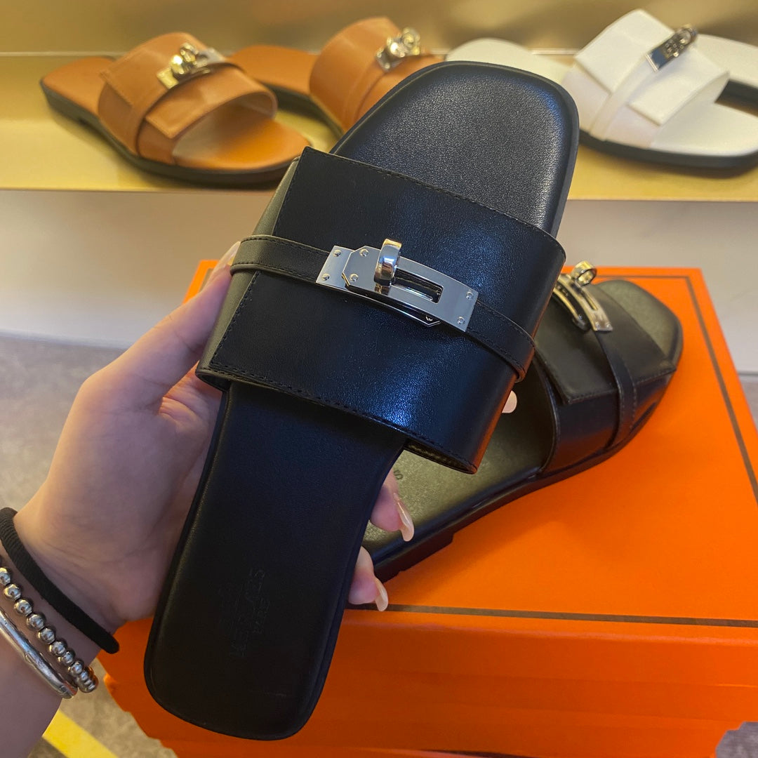 14H33ZDE Stylish slippers