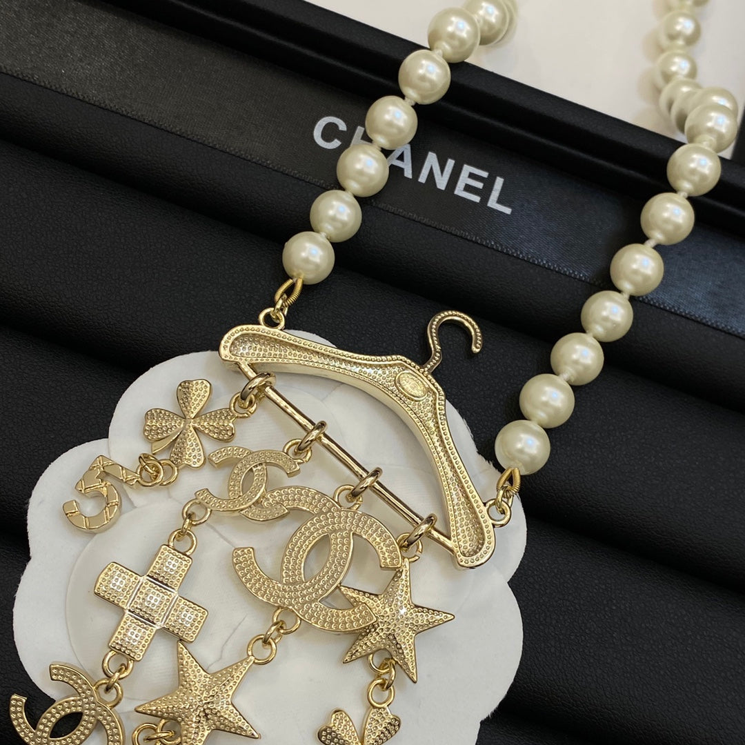 14C989XDE Stylish Necklaces