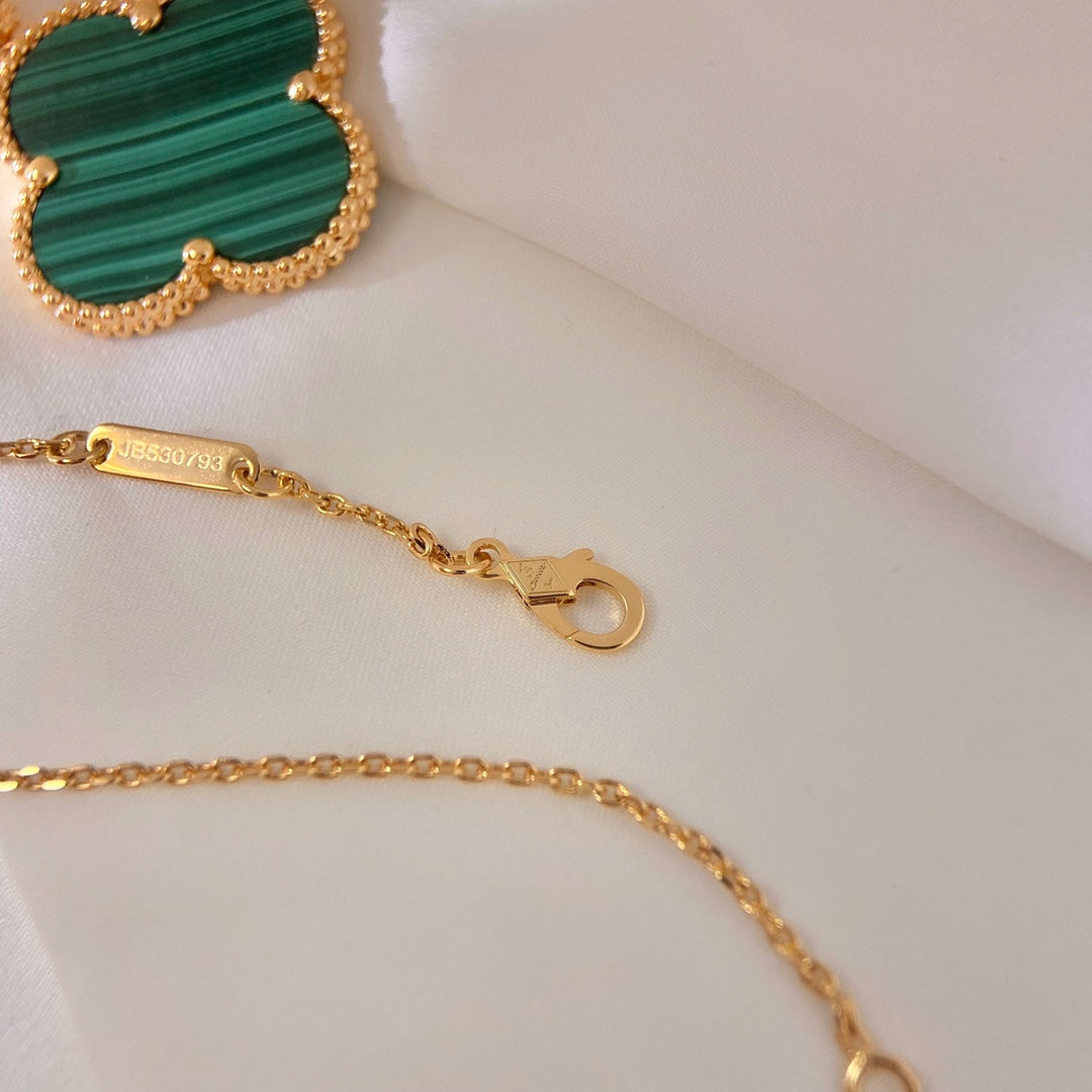 5XVA158XDE Stylish jewelry