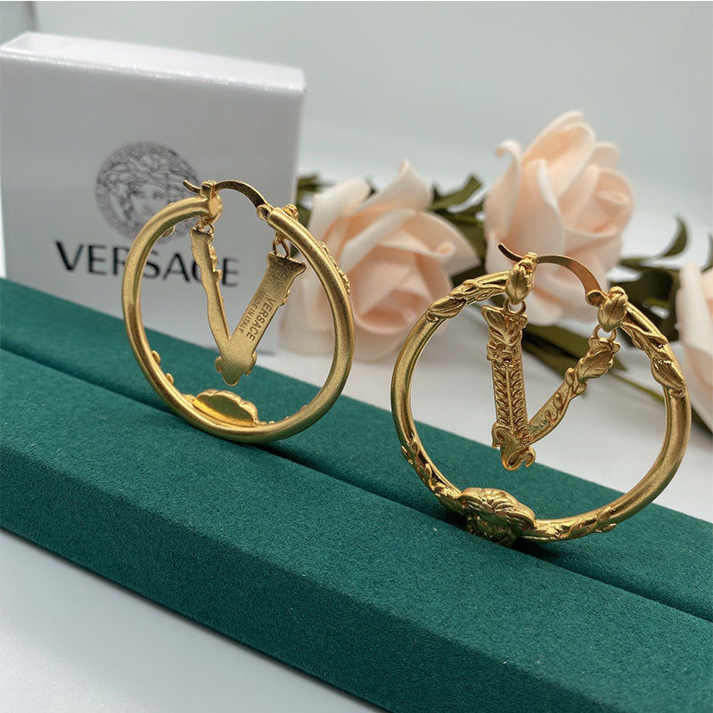 3V62EDE Stylish Earrings