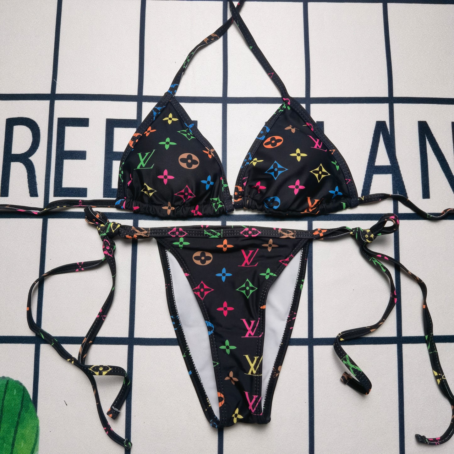 14E241YDE Stylish Bikini swimsuit