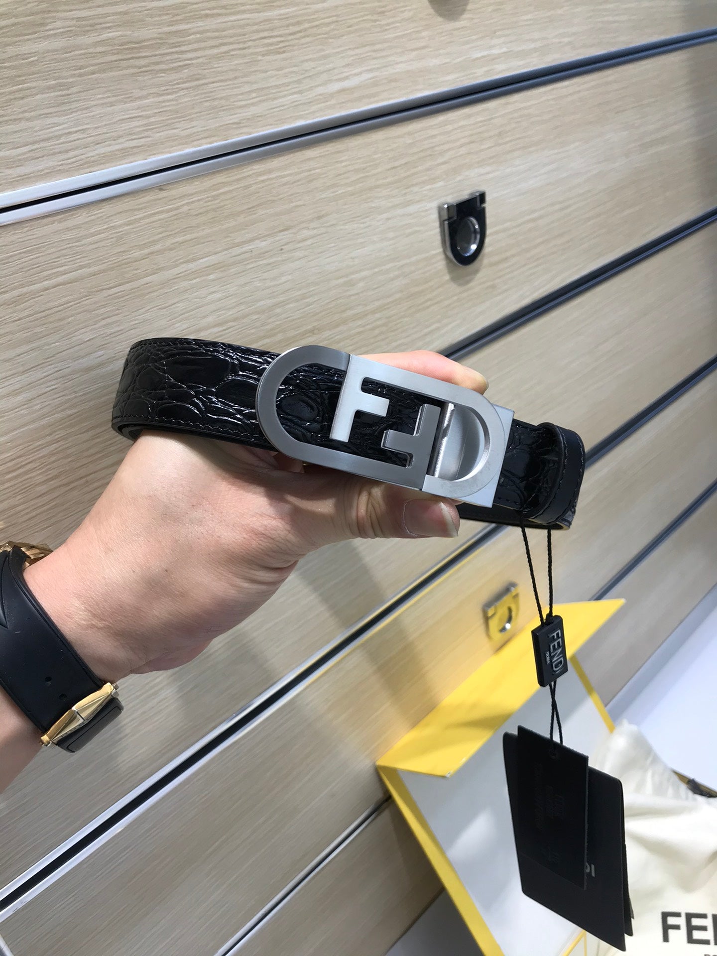 14F91PDE Stylish High quality belt With full package