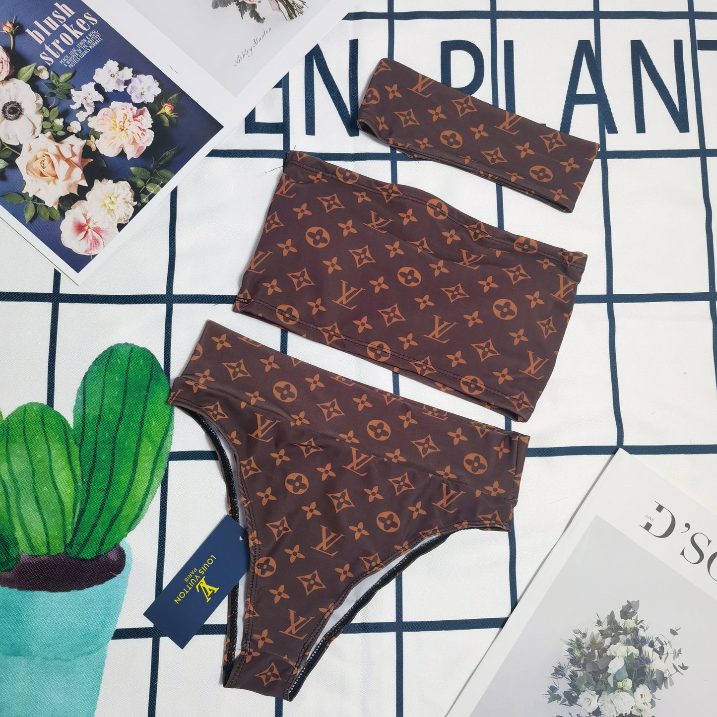 14E232YDE Stylish Bikini swimsuit