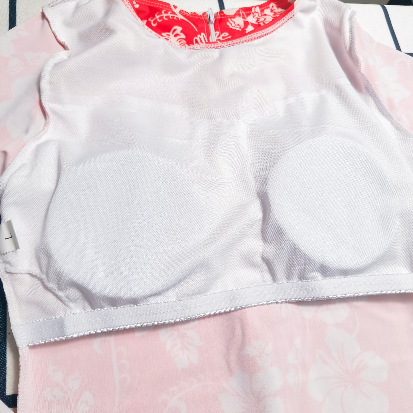 14A134YDE Stylish Long sleeve swimsuit