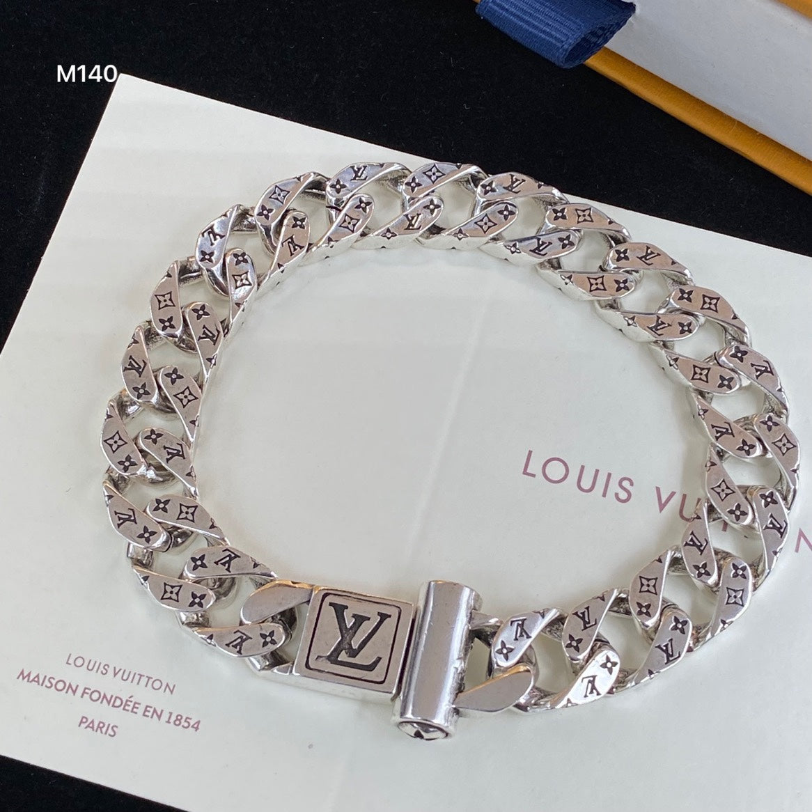 1XE612XDE Stylish Bracelets Necklaces