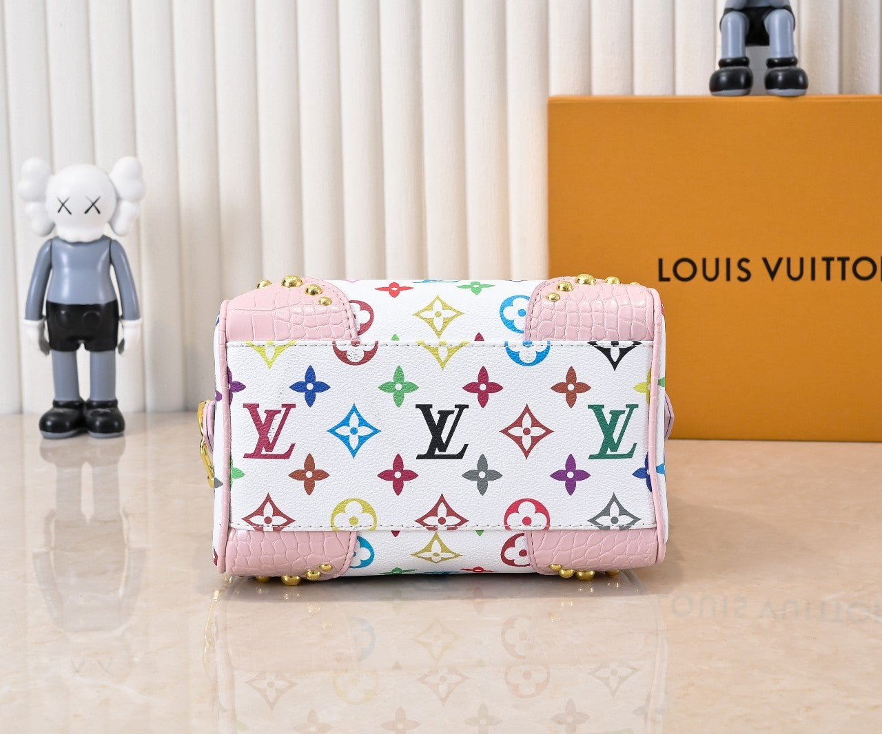 155NE75BDE Stylish leather bag