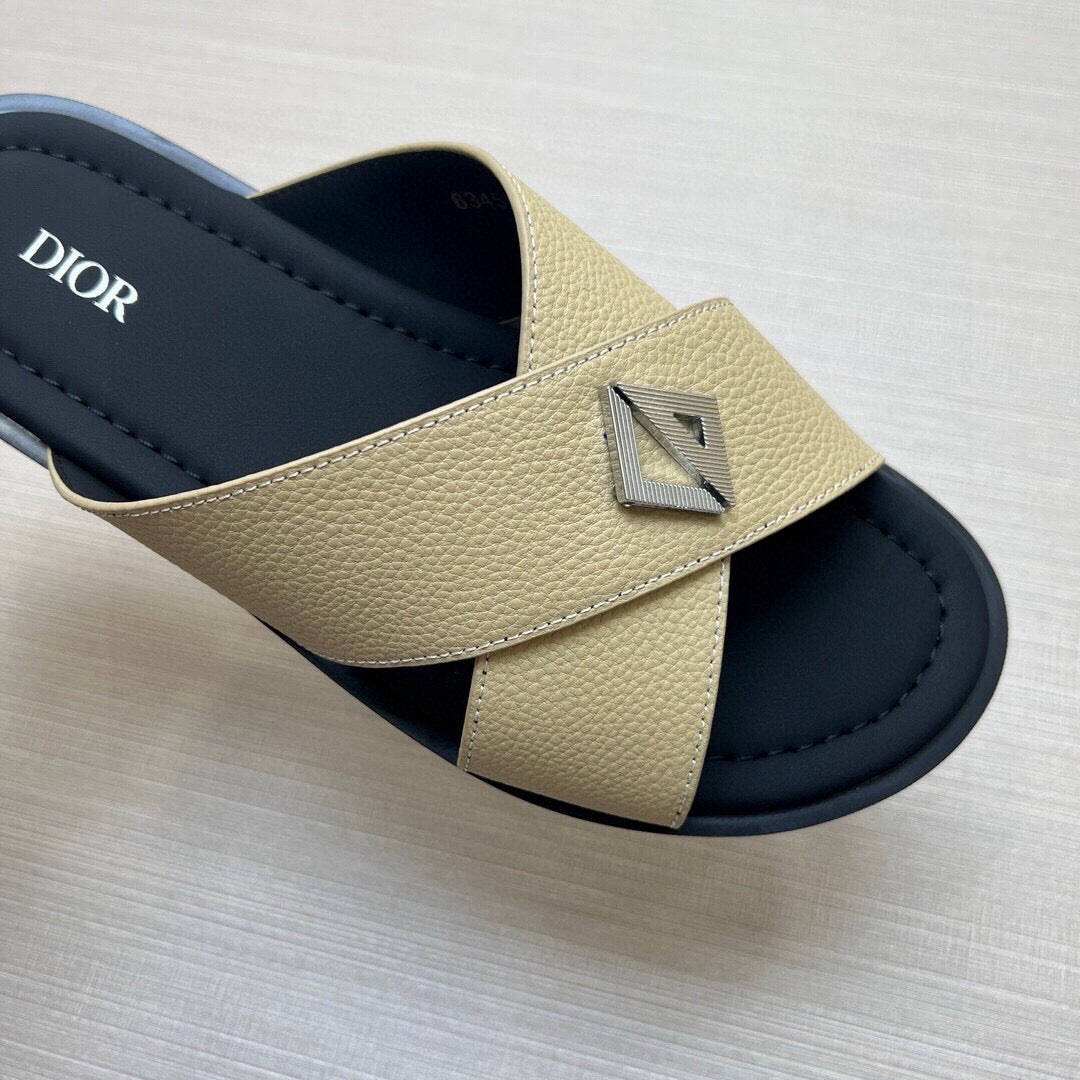 535ZD307ZDE Stylish Slippers