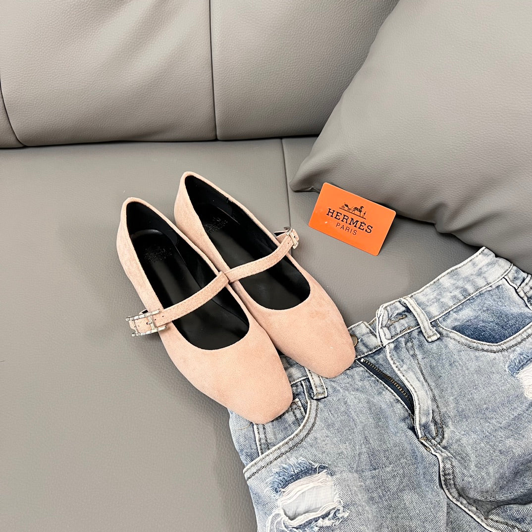 1JE1ZDE Stylish leather boots