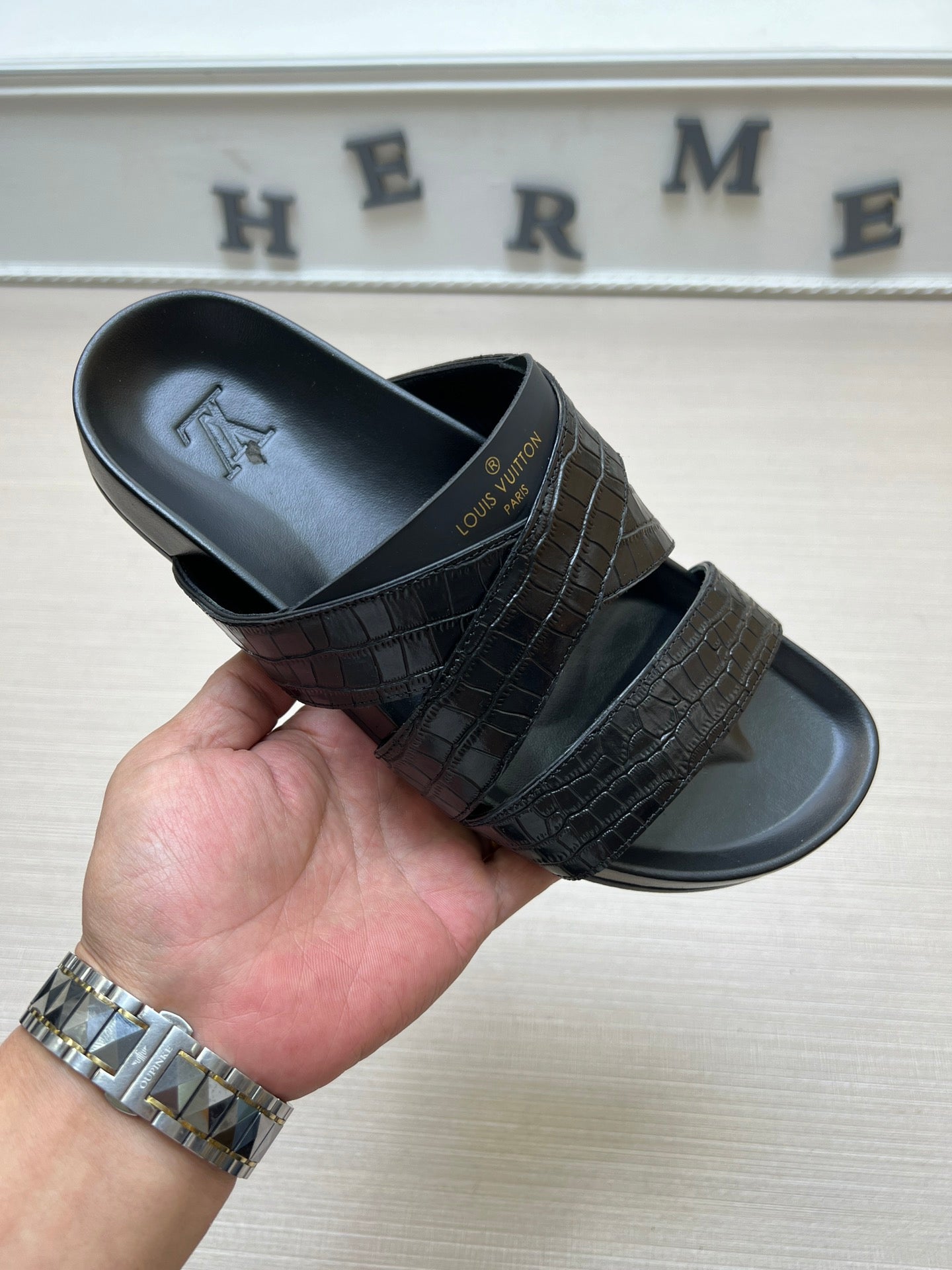 54E89ZDE Stylish slippers