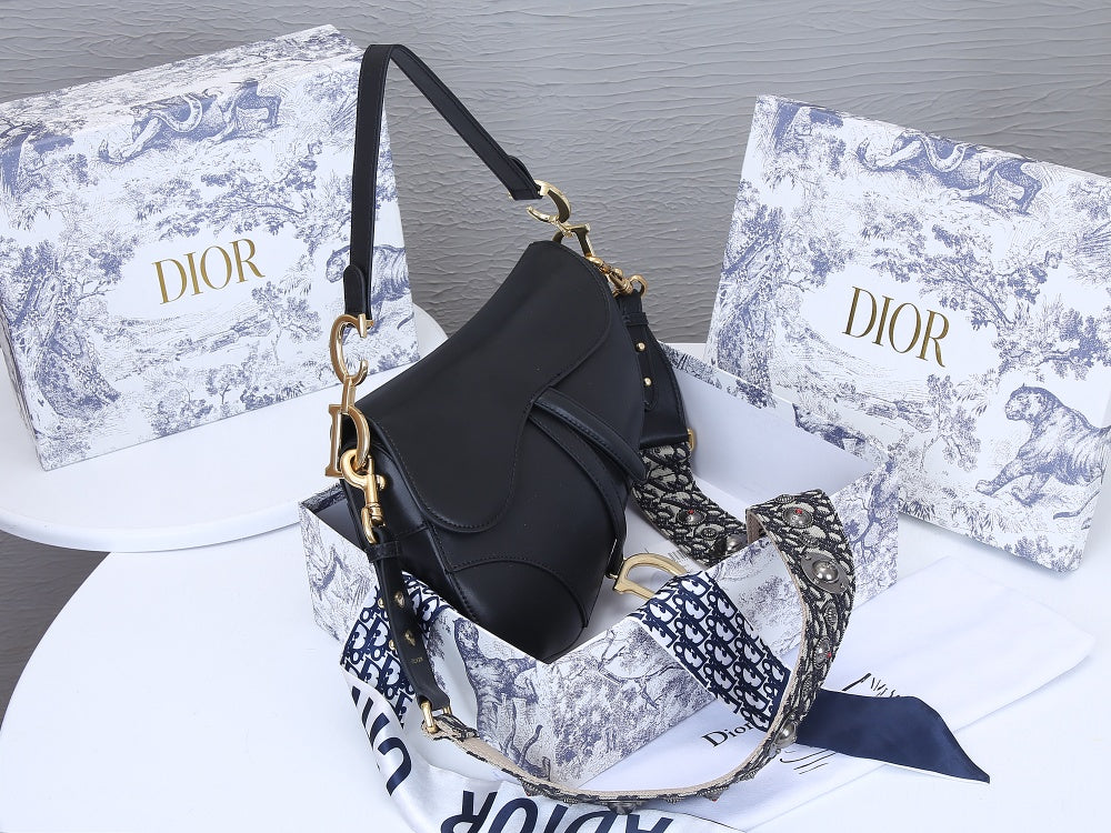 5D11BDE Stylish leather bag